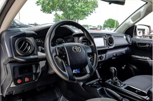 2016 Toyota Tacoma SR