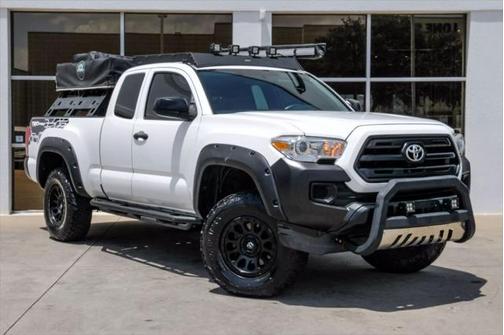 2016 Toyota Tacoma SR
