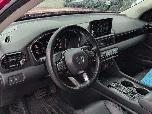 2023 Honda Pilot Touring 8-Passenger