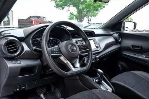 2019 Nissan Kicks S