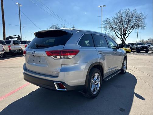 2017 Toyota Highlander Limited