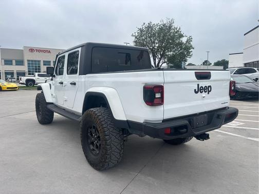 Bright White Clearcoat 2021 Jeep Gladiator Texas Trail 4x4