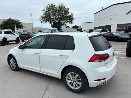 Pure White 2018 Volkswagen Golf TSI S