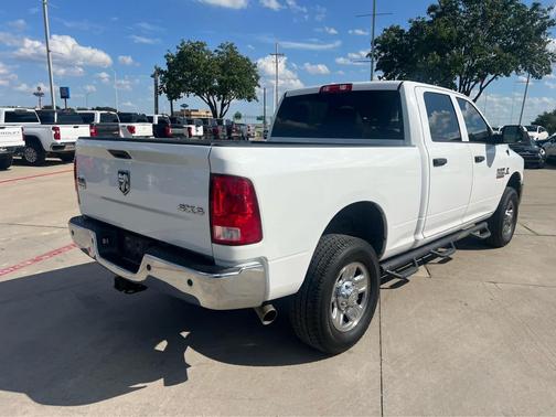 2017 RAM 2500 Tradesman Crew Cab 4x4 6'4' Box