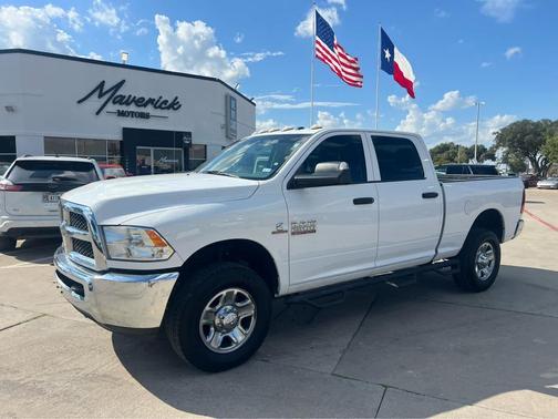 2017 RAM 2500 Tradesman Crew Cab 4x4 6'4' Box
