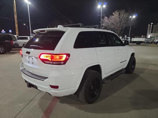 2021 Jeep Grand Cherokee Laredo