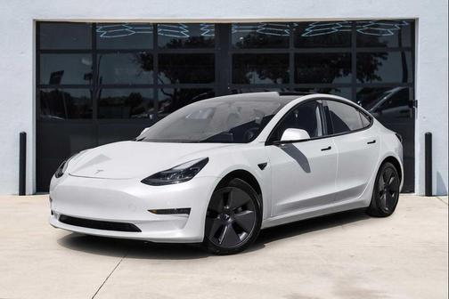 2022 Tesla Model 3 Long Range