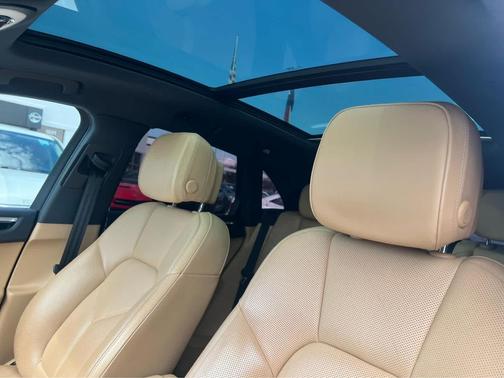 2018 Porsche Macan AWD