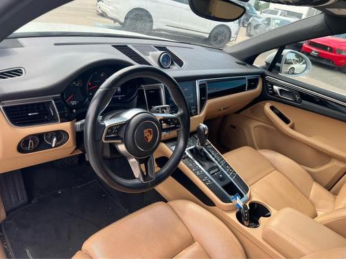 2018 Porsche Macan AWD
