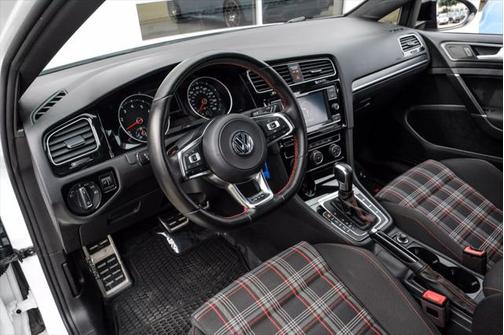 2021 Volkswagen Golf GTI 2.0T SE DSG