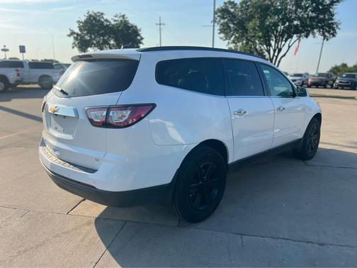 2017 Chevrolet Traverse 2LT