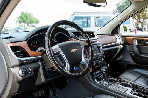 2017 Chevrolet Traverse 2LT