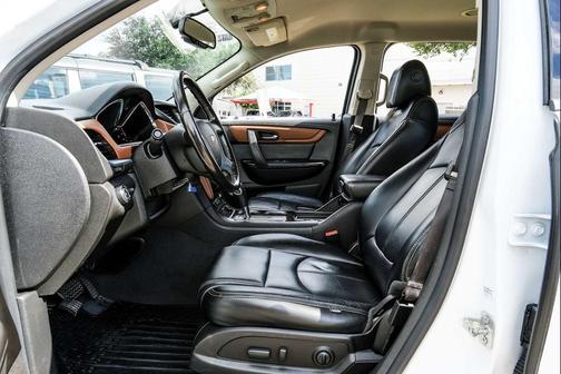 2017 Chevrolet Traverse 2LT
