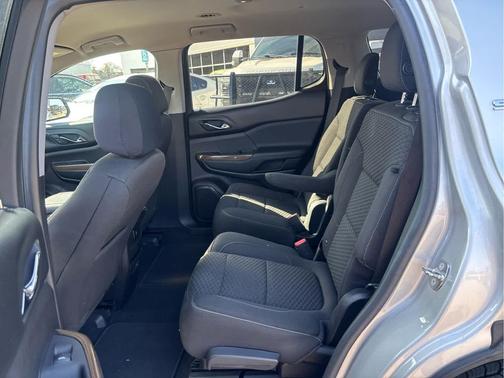 2018 GMC Acadia SLE-2