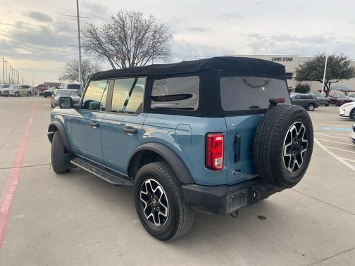 2022 Ford Bronco Base