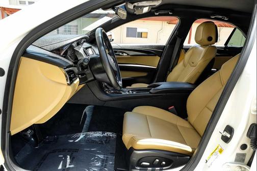 White Diamond Tricoat 2013 Cadillac ATS 2.5L