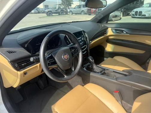 White Diamond Tricoat 2013 Cadillac ATS 2.5L