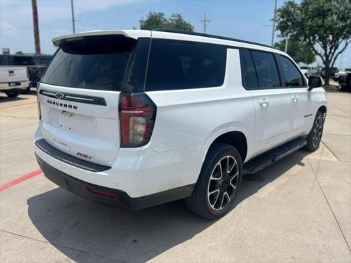 2023 Chevrolet Suburban RST