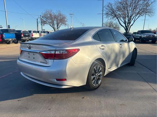 2014 Lexus ES 300h Base