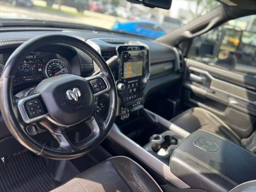 2021 RAM 3500 Laramie Crew Cab 4x4 8' Box