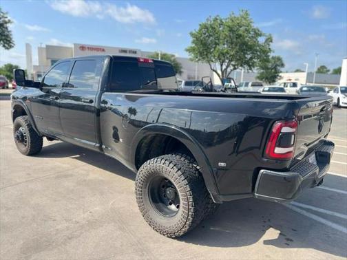 2021 RAM 3500 Laramie Crew Cab 4x4 8' Box