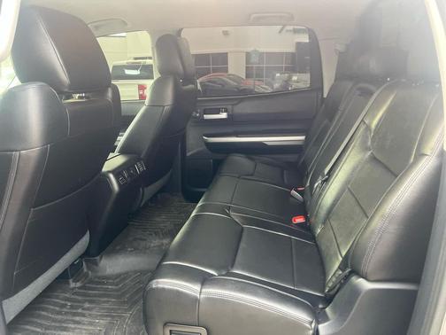 2014 Toyota Tundra SR5