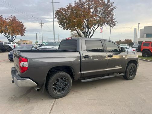 2014 Toyota Tundra SR5