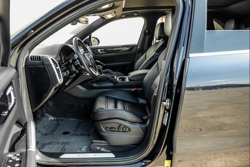 2022 Porsche Cayenne Cayenne