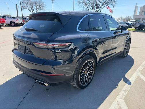 2022 Porsche Cayenne Cayenne