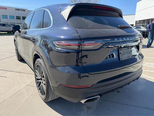 2022 Porsche Cayenne Cayenne