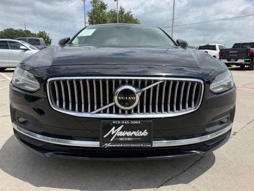 Black Stone 2023 Volvo S90 B6 Plus