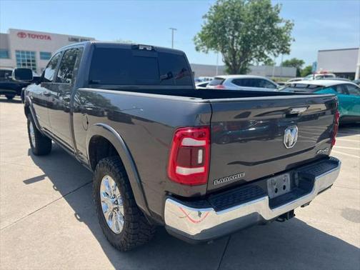 2021 RAM 2500 Laramie Crew Cab 4x4 6'4' Box