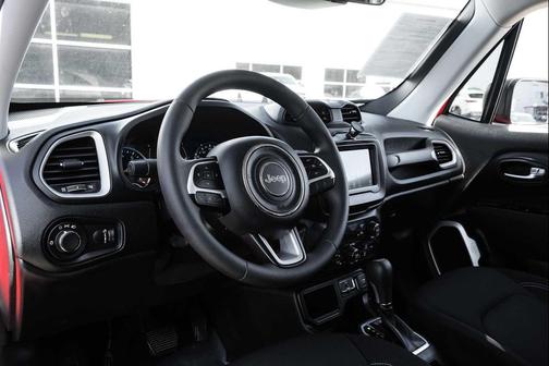 2021 Jeep Renegade Jeepster FWD