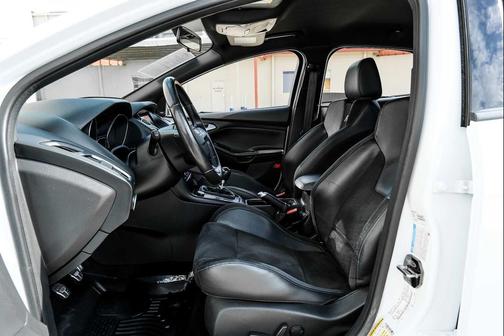 2017 Ford Focus RS Base