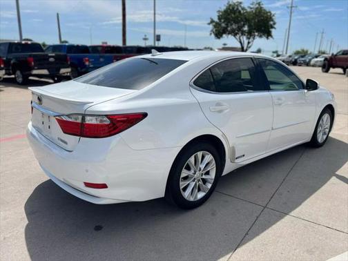 2013 Lexus ES 300h Base