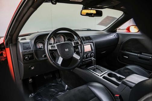 2009 Dodge Challenger SRT8