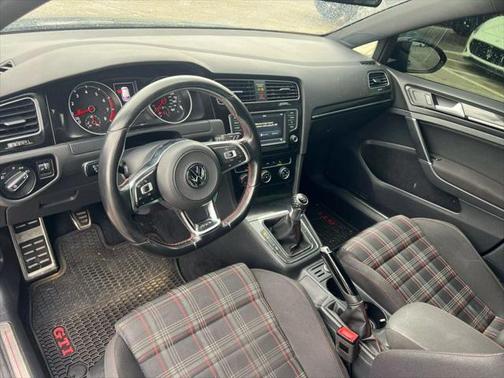 2017 Volkswagen Golf GTI 2.0T S 4-Door