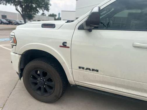 2020 RAM 2500 Laramie Crew Cab 4X4 6'4' Box