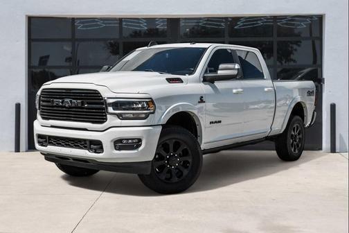 2020 RAM 2500 Laramie Crew Cab 4X4 6'4' Box