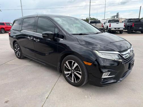 Crystal Black Pearl 2020 Honda Odyssey Elite
