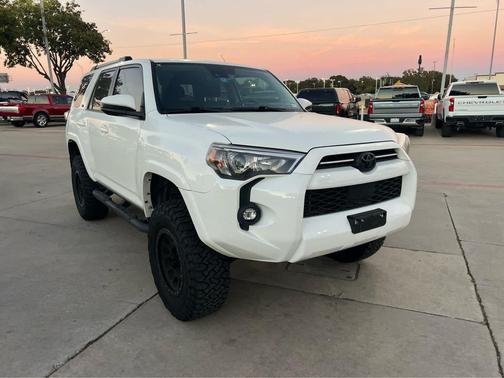 2022 Toyota 4Runner SR5