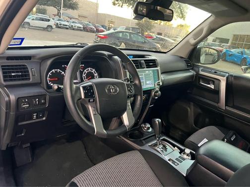 2022 Toyota 4Runner SR5