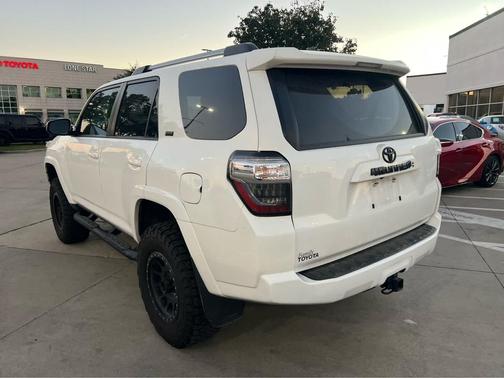 2022 Toyota 4Runner SR5