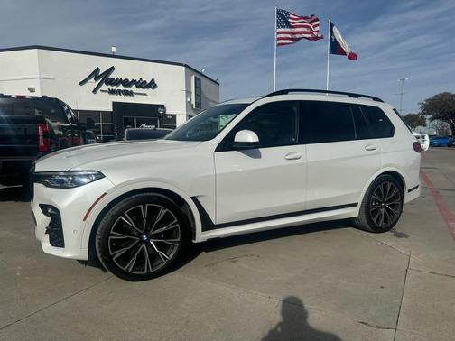 2021 BMW X7 M50i