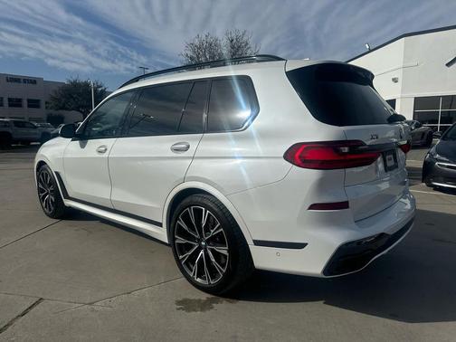 2021 BMW X7 M50i
