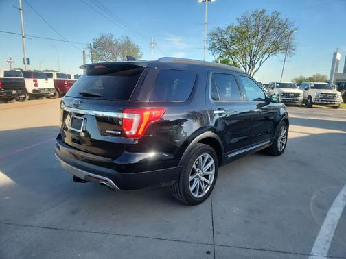 Shadow Black 2016 Ford Explorer Limited