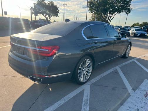 2016 BMW 750 i xDrive