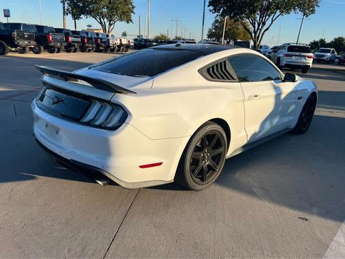 2020 Ford Mustang EcoBoost Premium