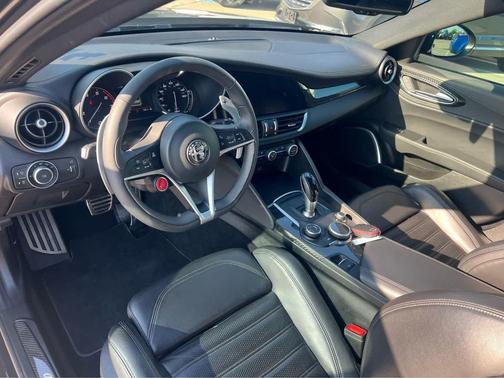 2019 Alfa Romeo Giulia Ti Sport Carbon