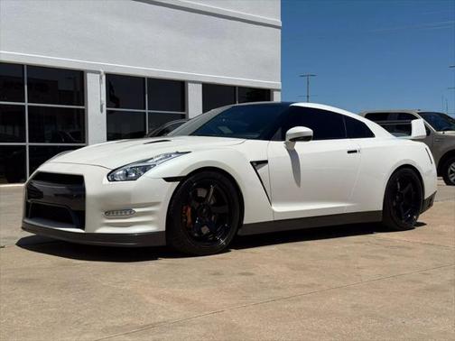 2015 Nissan GT-R Premium